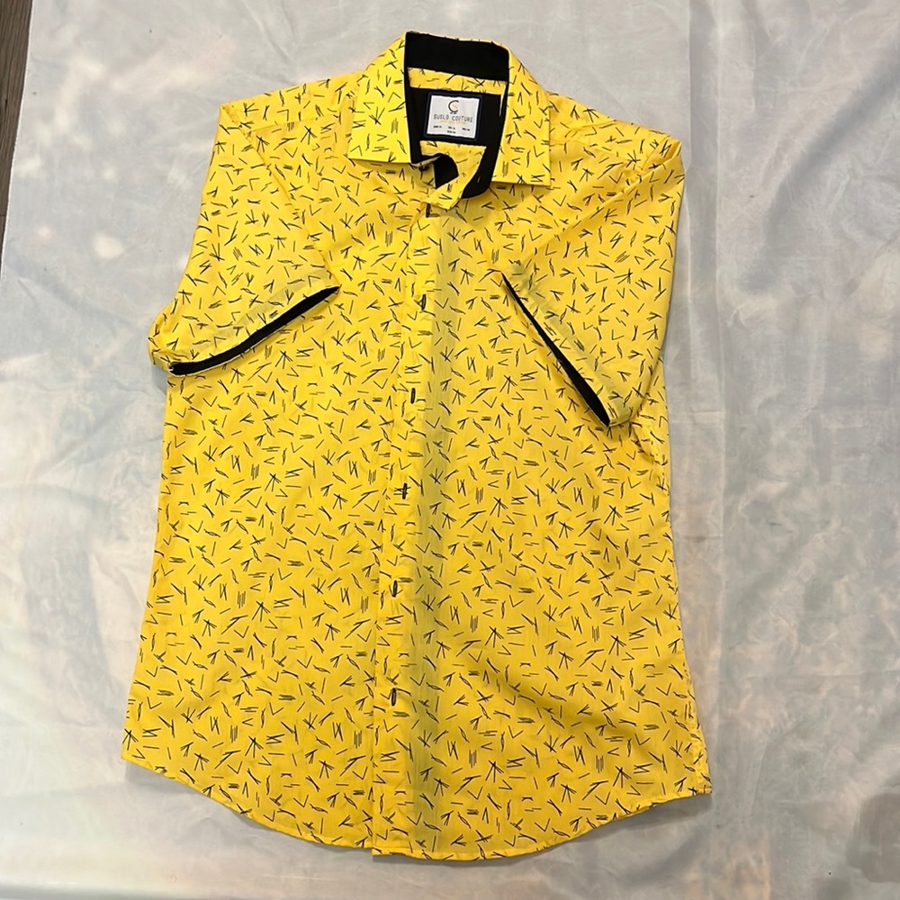 SHORT SLEEVE BUTTON UP